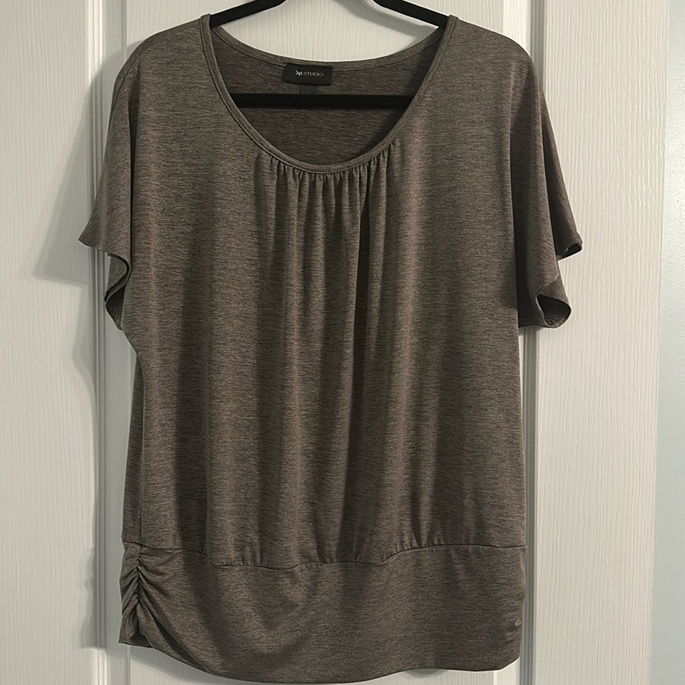 AB Studio Brown Bronze Short Sleeve Scoop Neck Blouse